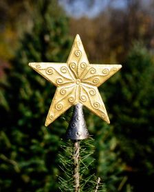 Gold Embossed Star Tree 8"x9.5"