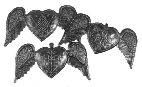 Flying Hearts-Set Of 3 6"x3"